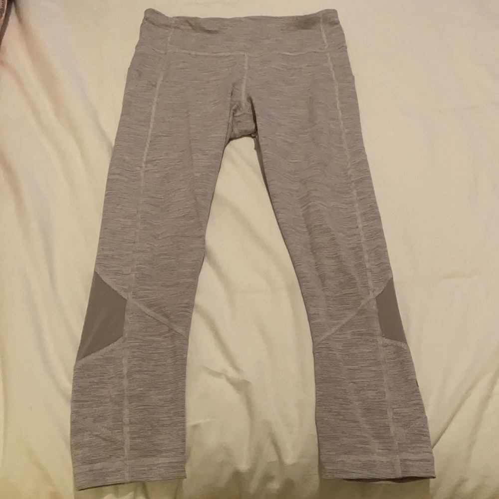 Lululemon 7/8 Leggings with pockets